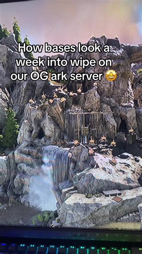 Amazing bases from all players 👏 og ark is amazing! #arksurvivalevolved #ark #arksurvival #arkpvp