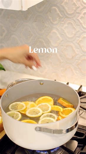 Transform your home into a spa with this easy simmer pot recipe 🌸 All you need are a few simple ingredients simmering on the stove to fill your space with a clean, calming aroma — think eucalyptus, citrus, and a hint of cinnamon. This natural method is a gentle, non-toxic way to freshen the air and create a peaceful atmosphere for self-care days, hosting guests, or your Sunday reset ritual. Whether you’re unwinding after a long day or setting the vibe for a cozy evening, this DIY simmer pot wil