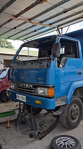 Mitsubishi Canter 4D33 4x4 minidump side spring, leaf spring front suspension SOLD!! shout out boss Jay, salamat sa pag bisita at fast deal sa u it nyo. ika nga naka chamba daw si boss at sobrang bihira na dumating ang ganitong truck sa ganitong ka ganda pang kundisyon. Muli maraming salamat bossing! | Surplus Pinas