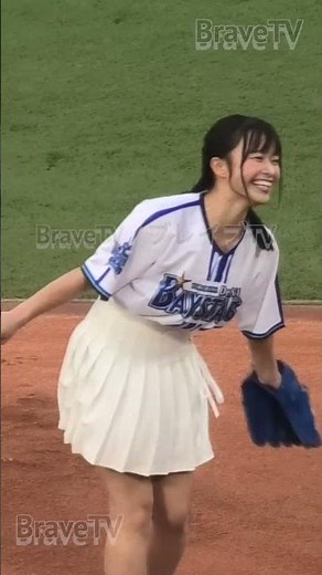 #shorts 《百川晴香 始球式》スカート姿で豪快脚上げ始球式 パンチラでも関係ない アイドル魂 bety 《BraveTV》
