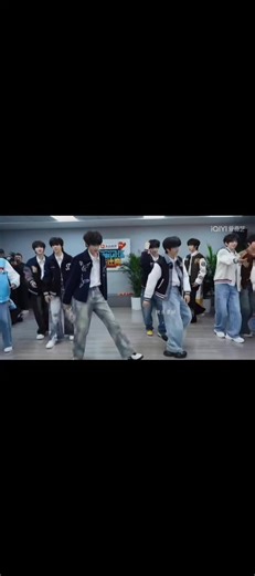 Dance Video Featuring Trần Dịch Hằng and Chenyiheng