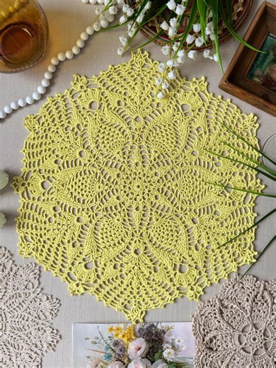 Yellow Crochet Doily 32 cm / 12,6 inch – Handmade Lace Doily, Cotton Table Decor, Spring Home Accent, Vintage Style Doily, Gift Idea