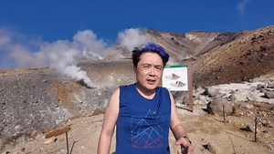 Kim Huat walked from Boon Lay MRT Station to Jurong East MRT Station and may have walked a bit too far. | mrbrown