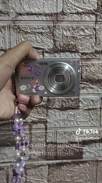 buy these cute keychains for your phone or camera🌷 #foryou #fyp #digicam #phonecharm #keychains #beads #aesthetic #accessories #strapbeadsphone #arianiefinds