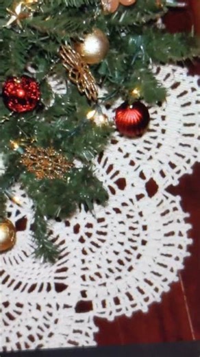 Tree Skirt 🎄 Crochet Pattern 🧶🪝🎄 Cranberry Pineapple Christmas Tree Skirt Doily Pattern 🎄