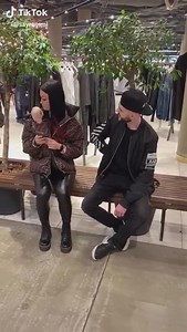 2.4M views · 61K reactions | Ya es viernes hay que calentar motores con algo de alegria y humor  | Libélula Crew | Facebook