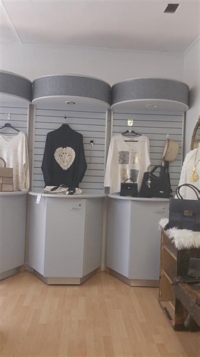 CE Matin je m,amuse a essayer des vêtements !!! Partie 3 de 4 This morning I'm having fun trying on clothes!!! Part 3 of 4 | Carole's Boutik Alexandria On