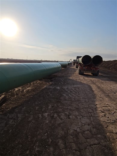 Pipeline Stringing , Pipeline Construction February 12th 2026 Raymondville Texas #pipeliner #pipelinestringing #pipelineconstruction #excavator #welding