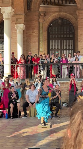 Free Flamenco show at Plaza de España 💃💃💃 #flamenco #seville #travel #plazadeespaña