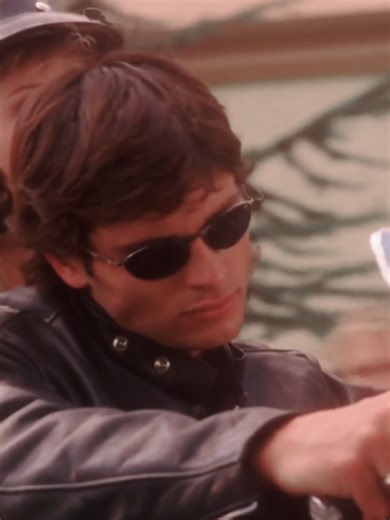 Red Kryptonite Clark... #smallville #smallvilleedit #clarkkent #tomwelling #dccomics