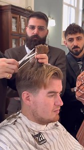 Slice cutting techniques by Jonah @theoldschoolbarberacademy #reuzel #reuzelpomade #schorem #barberacademy #rotterdam #pompadour #scissors #pompadourhaircut #clippers #slicecuttingequipment #schorembarbier #oldschoolhaircut #barbertok #hairtok #hairpomade #haireducation #barbering #dutchbarber | Alexander Suleymanoff