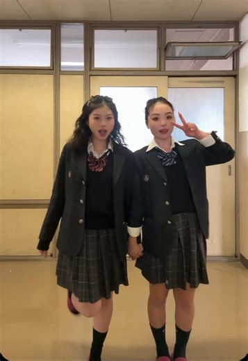 graduation party 🥂#viral #osaka #卒業 #卒業パーティー #制服 | 卒業パーティー