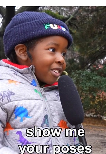 Santa better WATCH OUT for these christmas poses…Merry Christmas! 🎅