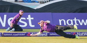 Watch: Finch & Lyth takes catch of the century