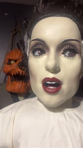 Halloween animatronic Frankenstein Bride #halloween #shorts #horror #frankenstein