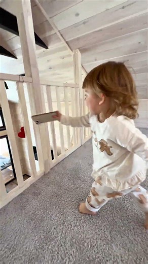 Oops, I think the baby’s plan broke down😹cat mode🐈💕