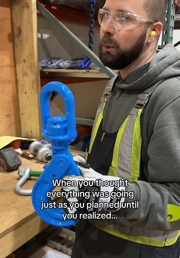 Crane Rigging Equipment Fails Captured on Camera