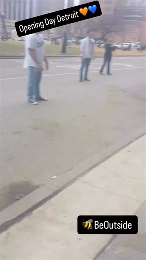 Hey @CBSDetroit, where’s your article on white folks fighting and ruining businesses!?