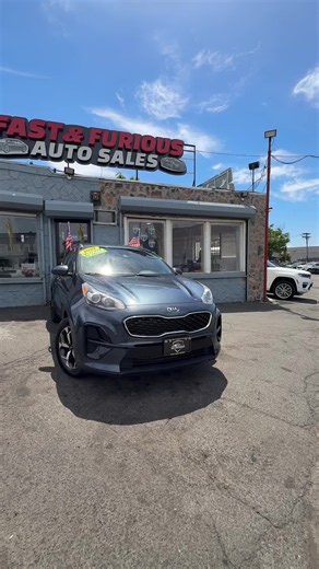 ☀️🌴 SUMMER READY! 🌴☀️ 🚘2022 KIA SPORTAGE LX SPORT🚘 🔥 El Vehículo perfecto para tus aventuras de verano 🔥 🏖️ Listo para la playa, viajes por carretera y escapadas de fin de semana. ✅ Bajo millaje ✅ Excelente condición ✅ Tecnología y comodidad premium ✅ Espacio para toda la familia 💳 Financiamiento disponible 🪪 Aceptamos ITIN y Social 🔁 Recibimos tu trade-in 📲 Envíanos un DM hoy mismo y agenda tu test drive. 🚨 ¡No dejes pasar esta oportunidad! Este KIA está listo para acompañarte todo 