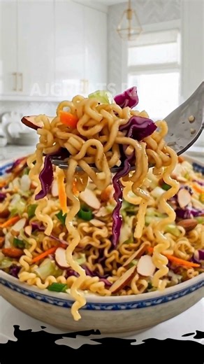 Crunchy Asian Ramen Noodle Salad
