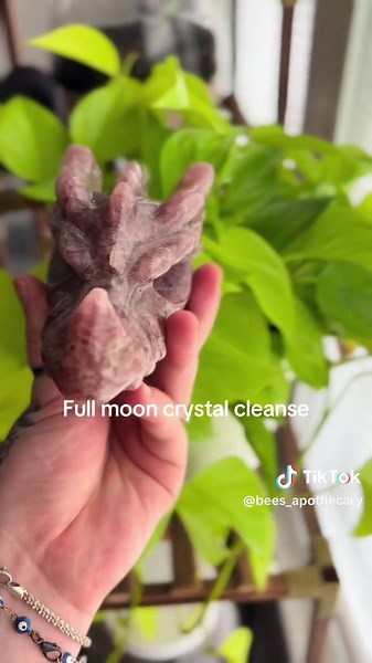 Full Moon Crystal Cleansing Methods for Positive Energy