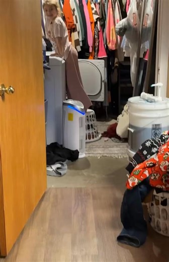 𝔹𝕆𝕃𝔻 𝔹𝕖𝕒𝕦𝕥𝕪 𝔹𝕒𝕣 on Instagram: "This is actually working out really well. If they can figure out an iPhone, they can figure out a washing machine. 😆"