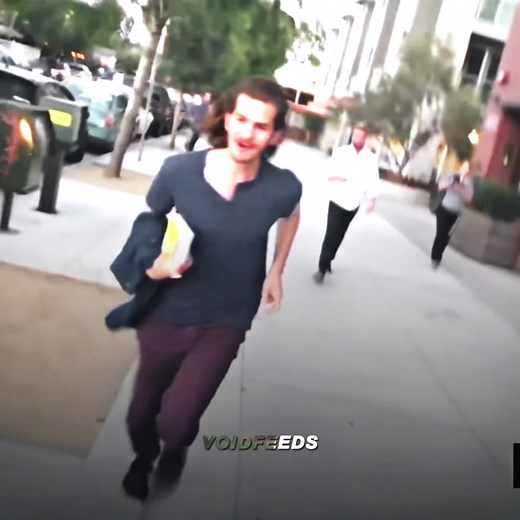 Andrew Garfield Chasing Paparazzi Funny Moments