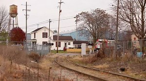 ADBF GP40-2 #823 brings an empty grain train down through Adrian, MI. #railroad #railway #train #rail #reels #fblifestyle #reelsvideo | Craig Hensley Photography