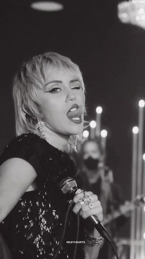 Miley Cyrus - Midnight Sky #mileycyrus #song #miley #music #midnightsky