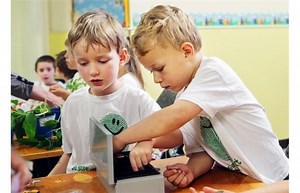 Kindergarden: Students in Little Green Thumbs program set up Saskatoon shop