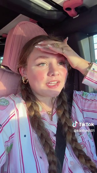 Yes I changed into my pajamas because this ended up being an 11 hour drive😭🩷#roadtrip #drivewithme #travel #diml #vlog