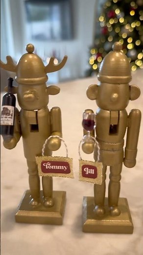 DIY Nutcracker Placeholders - Christmas place card idea 🎄