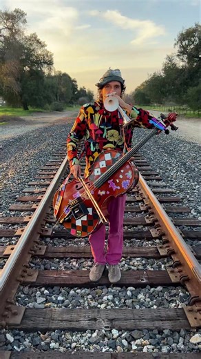 its National Kazoo Day!!! here is a sample of 6 kazoos, listed respectively below: 1. @kazoobiekazoos Kazobo "world's loudest kazoo" double resonator trumpet style ive had since 2015 (very durable and favored) 2. fancy knockoff @kazoomasterusa mailed me last year 3. an ornate wooden 'mirliton' like they played in classical europe made by knobtown kazoos in ohio that was awarded to me at New York Faerie Fest 2022 (most pleasing and blendable tone) 4. original Eden NY Kazoo Factory model i've had 