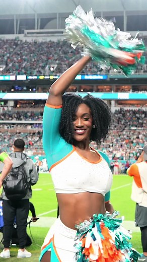 NFL Cheerleader Upper Body Workout | Miami Dolphins Cheerleaders