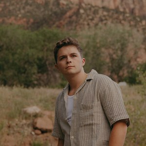 Sep 10, 2025: Josiah Queen / Ben Fuller at Kansas State Fairgrounds Hutchinson, Kansas, United States | Concert Archives