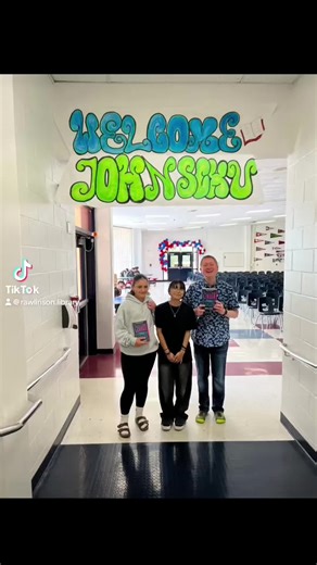 Today our 8th graders had a special visit from author, John Schu. He gave away 100 books including his YA novel Louder Than Hunger and shared his story. It was a great day! ❤️💙