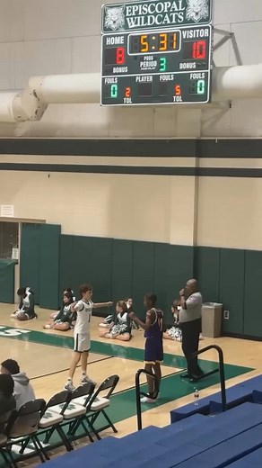 The moment Walter III (#2) sunk the shot! So proud of the hustle and the finish! 🏀 Let's go! 📹 courtesy of Justin Johnson | Walter Washington