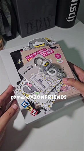 Unboxing G-Dragon's Crazy In Love Album