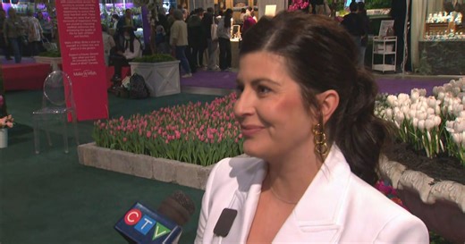 Fresh flowers everywhere at the ‘One Of A Kind Spring Market’