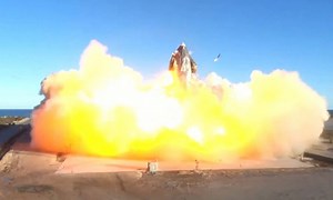 SpaceX prototype blasts off...and crashes in fireball