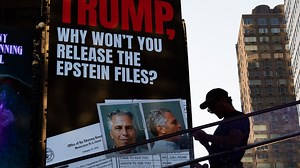Trump assure n’avoir 'jamais' été informé de la présence de son nom dans le dossier Epstein - RTBF Actus