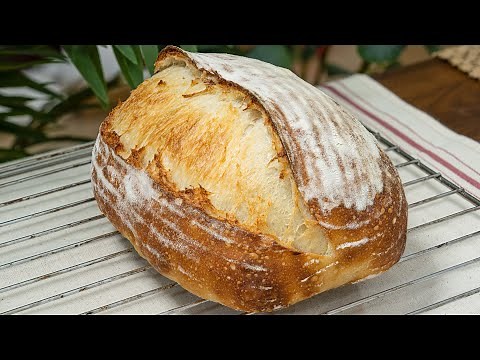 Simple and fast Polish sourdough white bread