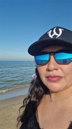 Videos de violeta (@vimami) con “LA PLAYA. LA OREJA DE VAN GOGH - Video Covers”