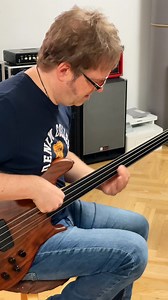 MXR MB301 BASS SYNTH - Synthmau5 Preset w/ Fretless Bass video: https://youtu.be/BjaWDWpQbmM MXR Bass Synth on Thomann* ► https://bit.ly/MXRBassSynth MXR Bass Synth on Sweetwater* ► https://sweetwater.sjv.io/kOA1oN *affiliate links | BassTheWorld.com