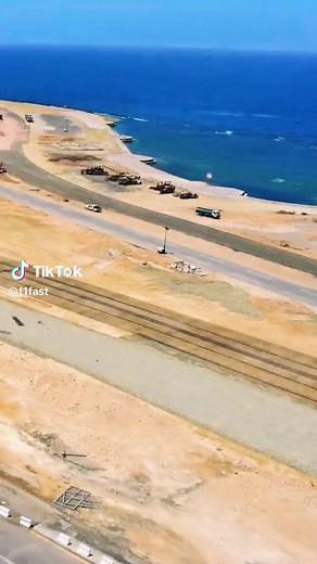 🇸🇦🏎️👷‍♂️ Jeddah f1 circuit construction Time Lapse #formule1 #f1tiktok #jeddahgp #f1 #circuit