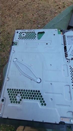 how to clean PS4 system!