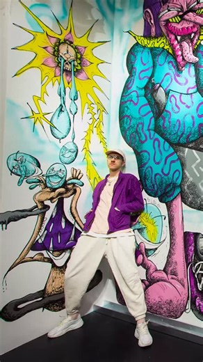 SashaRTS on Instagram: "Freestyle painting on the wall without sketches by @risui_tusui . The official mural project for @weekdayofficial / @hm from Jan 2022. hight ~ 3,5m / wide ~ 7m / painting time ~ 18h Managed by @loolvmbb /@mikhailfedulov / @risui_tusui Archive videos Camera 1 @andrew_mahno Camera 2 @risui_tusui Edit @risui_tusui Sound mix @risui_tusui X @no.mercy.ever"