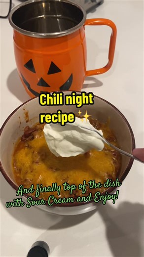 Disclaimer: I’m not a professional, just cooking for fun!💜 #fyp #cooking #food #chili foodie