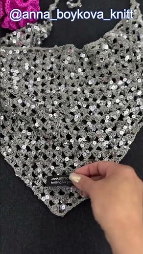 Crochet Kerchief Tutorial. With or without sequins... Easy to make! Top trend for summer 2026! Lo...