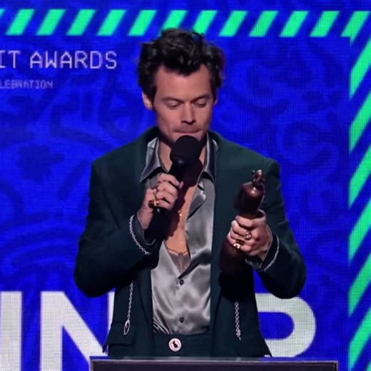 britsrry incoming!! #harrystyles #aperture #togethertogether #britawards #manchester